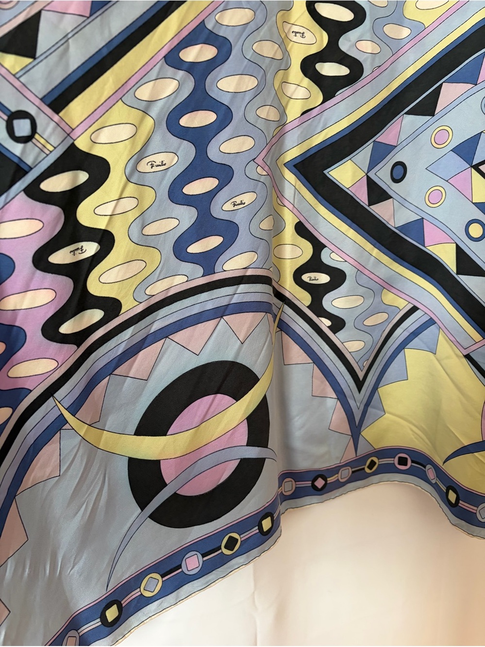 Emilio Pucci silk geometric scarf - Picture 3 of 8